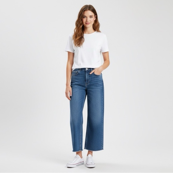 3/$25 H&M Mid-Wash Cropped Jeans - Picture 2 of 2